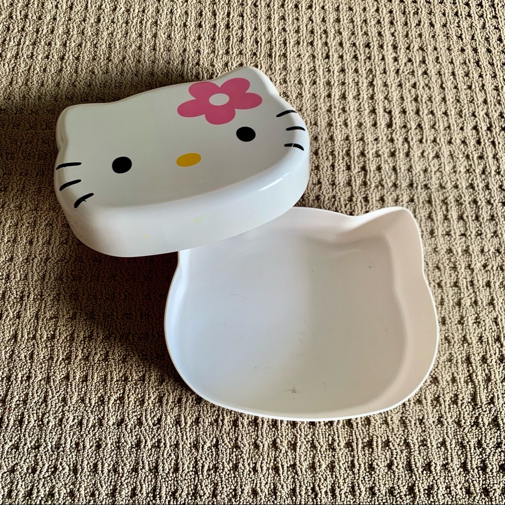 Hello Kitty Container